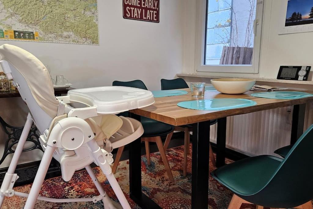 Stadt-Ferienwohnung Mit 55 M² Fuer 2 Erw. Personen Und Kind Bis 3 Jahren บัดเลาเทอร์แบร์ก ภายนอก รูปภาพ